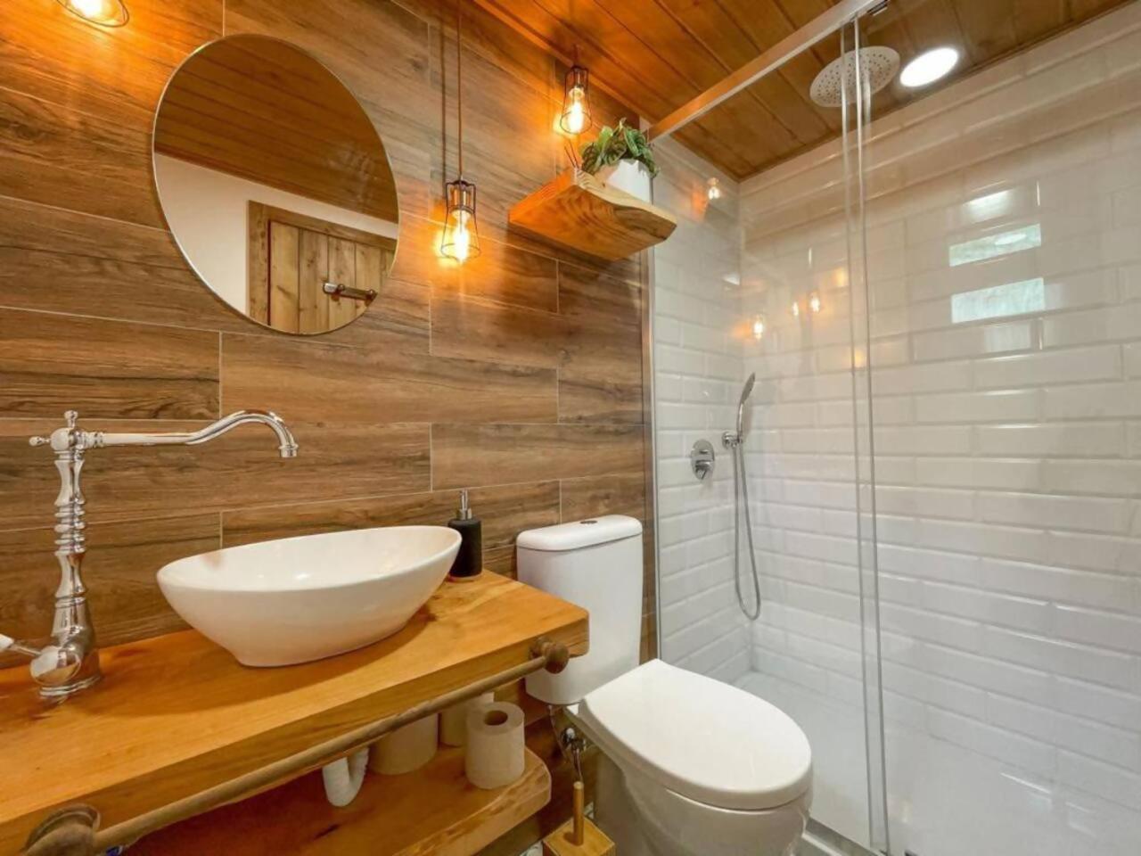 Mountain Eco Shelter 1 Hotell Funchal  Rum bild